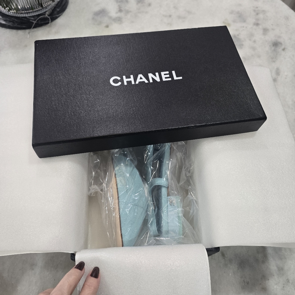 "CHANEL-like" Women's Denim Light Blue Slingback Flats - Picture 5 of 5